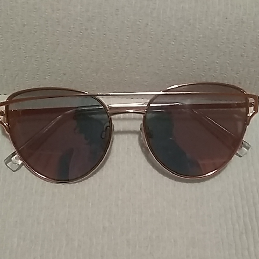 American Eagle sunglasses Rose gold
